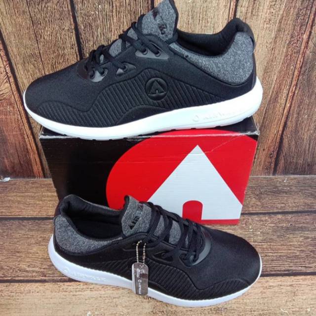 SEPATU RUNNING PRIA (Airwalk) HITAM - EAST | SEPATU OUTDOOR | SEPATU OLAHRAGA | SEPATU COWOK