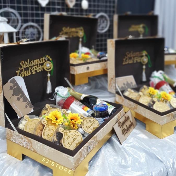 

PAKET BOX HAMPERS LEBARAN KUE KERING TOPLES MURAH 29 SCS543D3