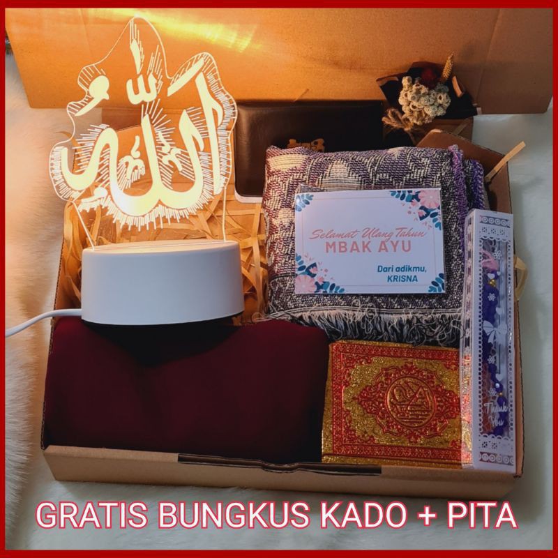 

Hampers Cewek/Kado Ulang Tahun/Gift Box Alquran Pashmina