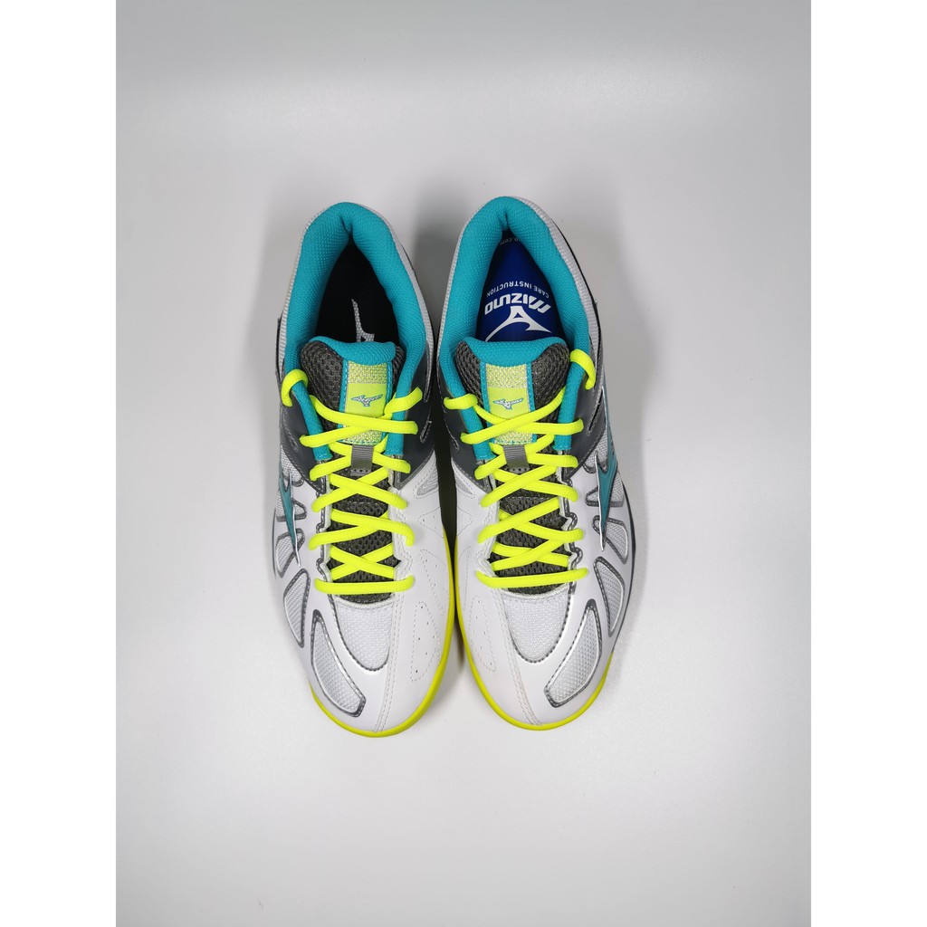 mizuno wave smash lo4