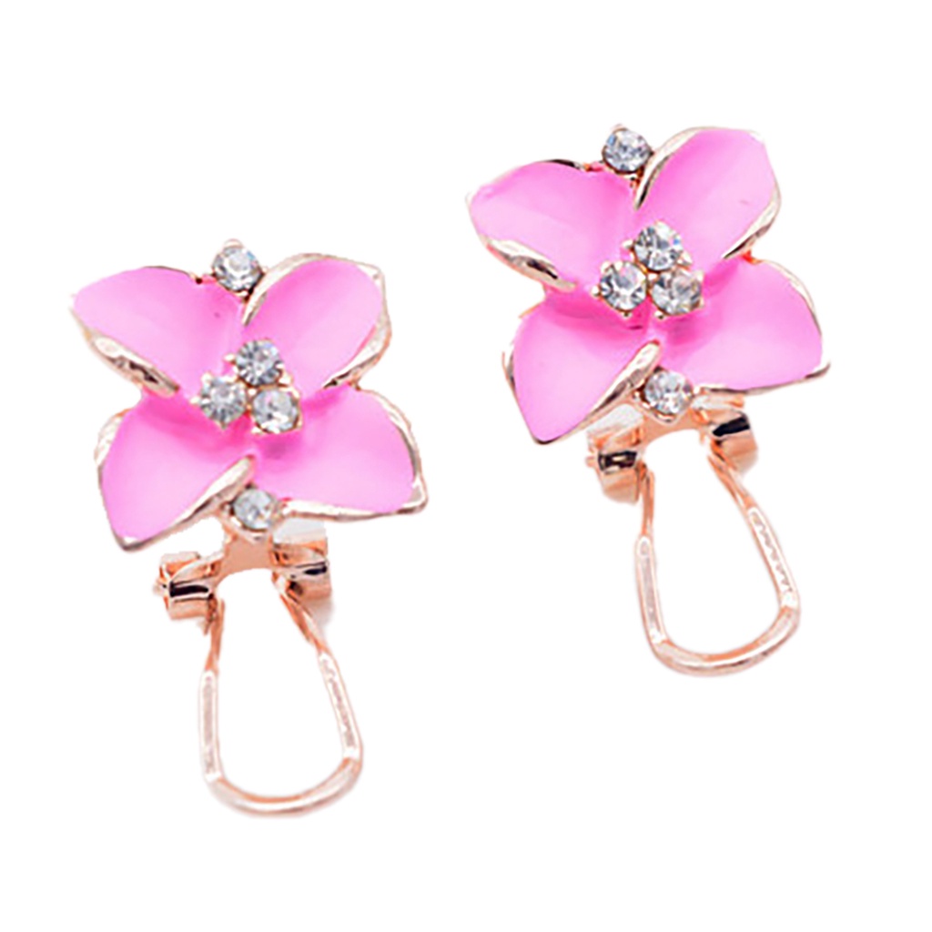 Anting Stud Enamel Bentuk Clover Aksen Berlian Imitasi Untuk Wanita