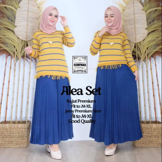 Setelan atasan rajut salur dan rok plisket setelan casual Alea Set