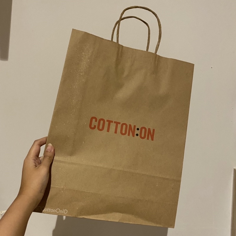 

PAPER BAG - LARGE SIZE - COTTON:ON, UNIQLO, VICTORIA’S SECRET