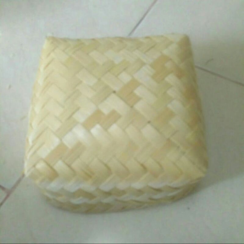 

[ Halodul ] besek bambu 16 x 16 cm