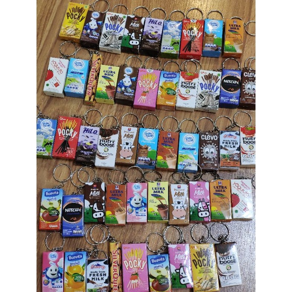 Gantungan kunci / ganci minuman kotak / rokok lucu