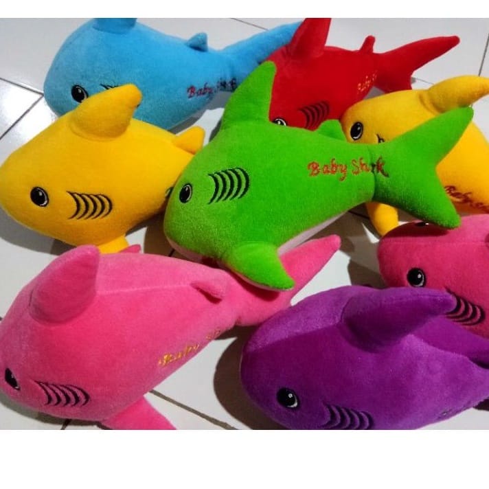 Boneka Baby Shark / Ikan Hiu 35cm