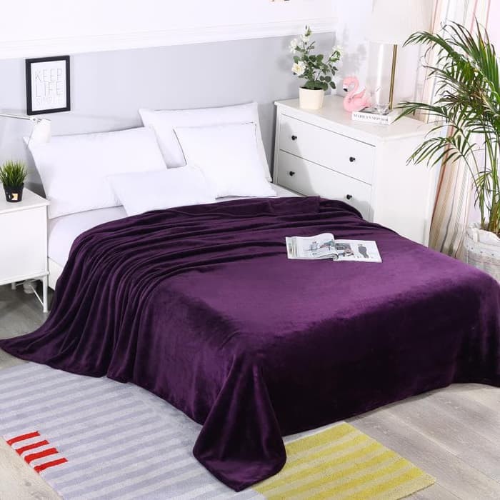 Selimut Bulu Jumbo Polos Ungu 230X200