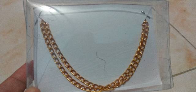 Kalung &quot;V&quot;