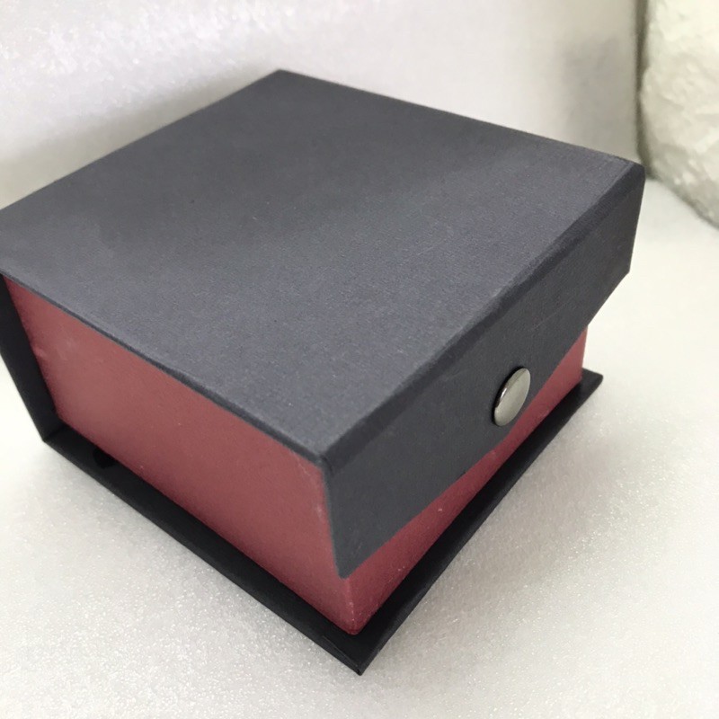 BOX KOTAK JAM TANGAN BANTAL