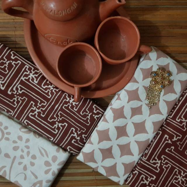 

Batik coklat tua & coklat susu