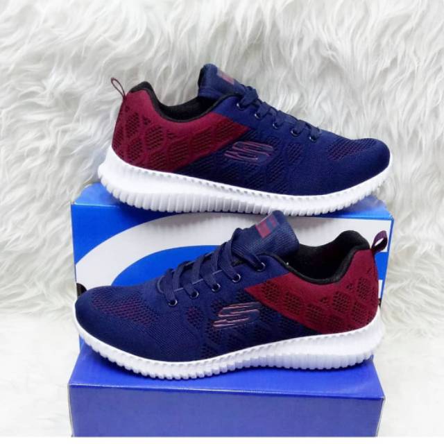 SKECHERS KNIT MAN...