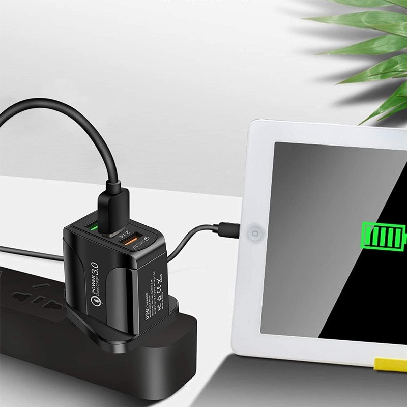 Xnyocn Kepala pengisian standar Inggris QC 3.0charger 2.1A pengisi daya antarmuka USB Kepala pengisian daya perjalanan ponsel 3-port universal USB charger