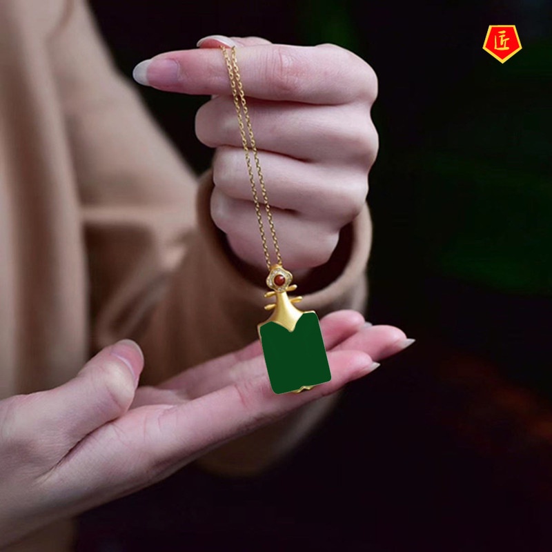 [Ready Stock]Elegant Hetian Jade Necklace Female 925 Silver Pipa-Shaped