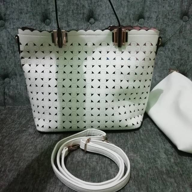 Tas vicari beli di bucheri