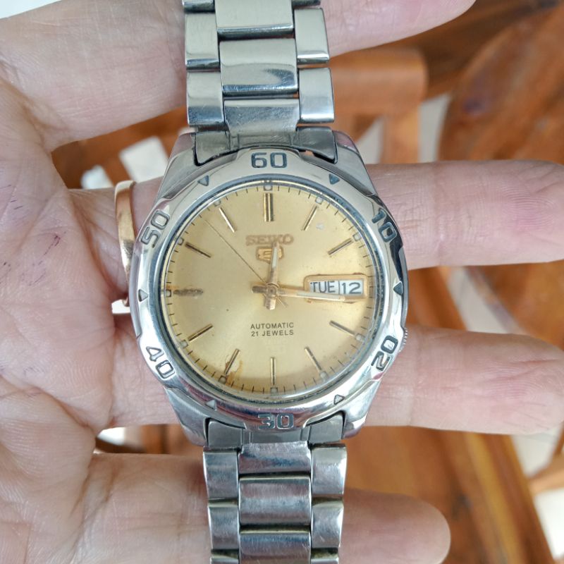 Seiko5 Automatic cal 7s26 Gold Dial