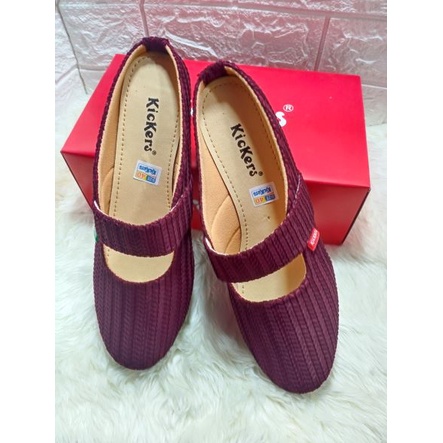 Sepatu Selop Wanita Bahan Rajut Warna Maroon