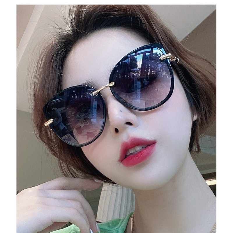 (YUZHU) Bayar di Tempat Kacamata Hitam Korean Gaya Wanita Vintage Style Kacamata Hitam Mata Kucing Korean Wanita Sunglasses