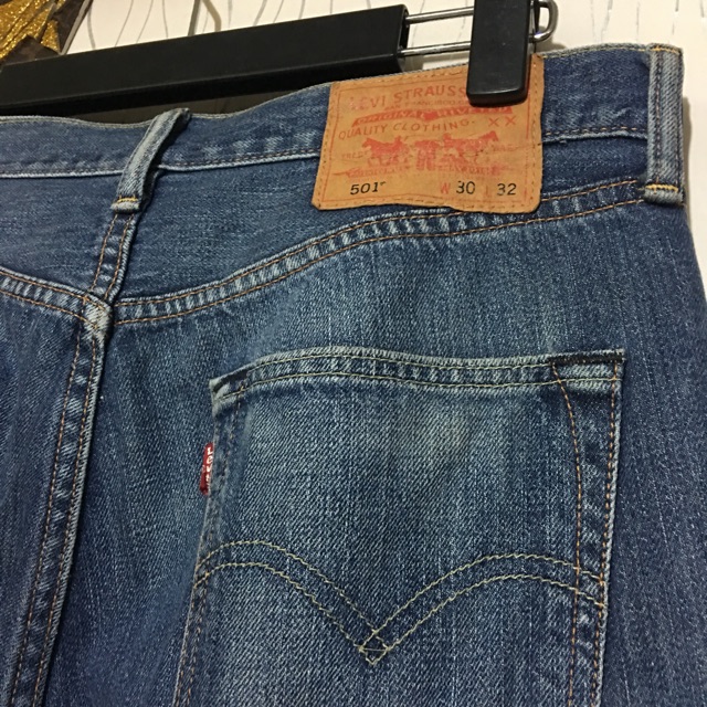 levis 501 bekas