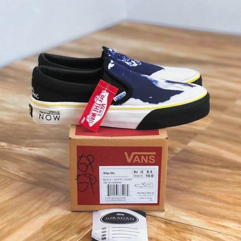 Vans Classic Slip On x National Geographic