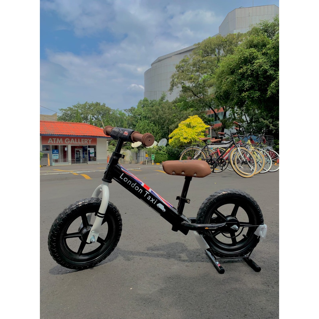 Sepeda London Taxi Kickbike