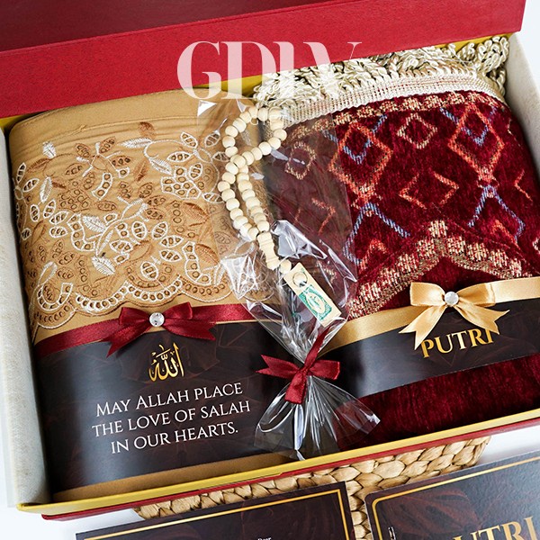 Kado Sajadah Mukena Set Premium Quality