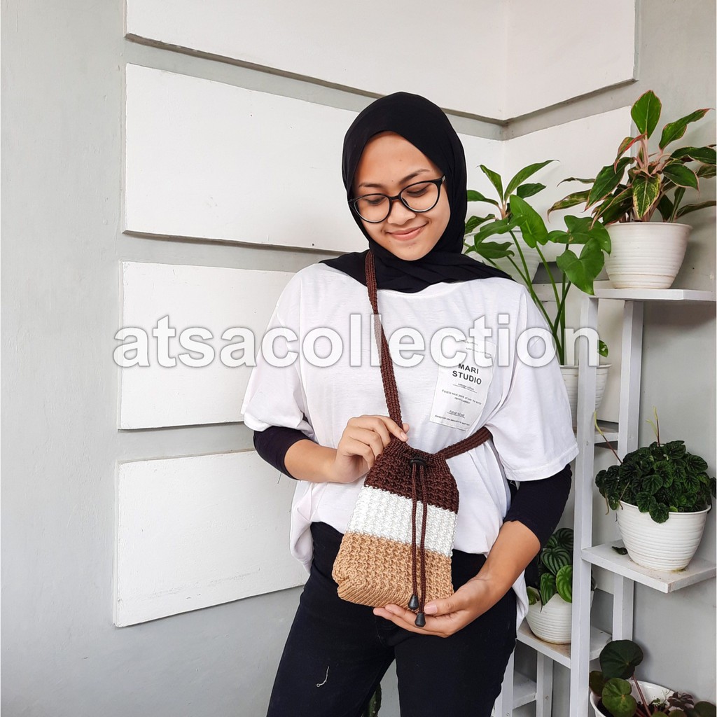 Tas Rajut Serut Mini