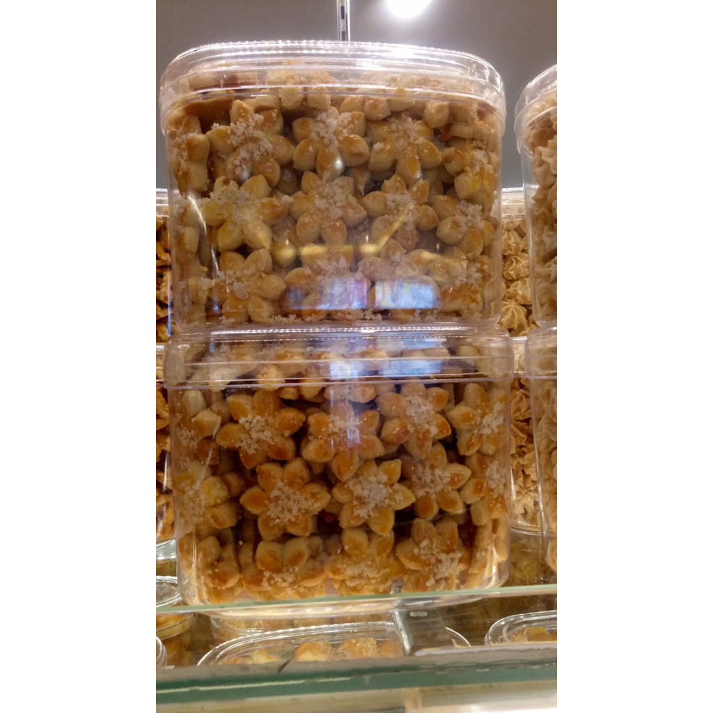 

BUTTER KRANJES KranjtesCOOKIES KARTIKA SARI KARTIKASARI OLEH2 BANDUNG IDUL FITRI LEBARAN NATAL CNY IMLEK ORI