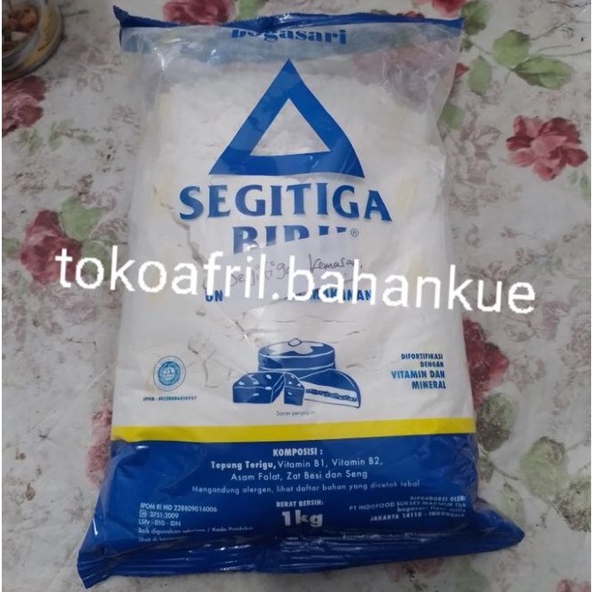 

tepung segitiga biru 1kg