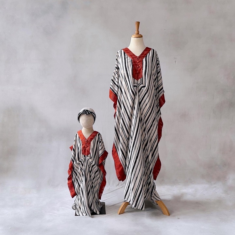 AGHNI KAFTAN | KAFTAN MODERN | KAFTAN SARIMBIT | KAFTAN COUPLE | KAFTAN FAMILY | KAFTAN BATIK