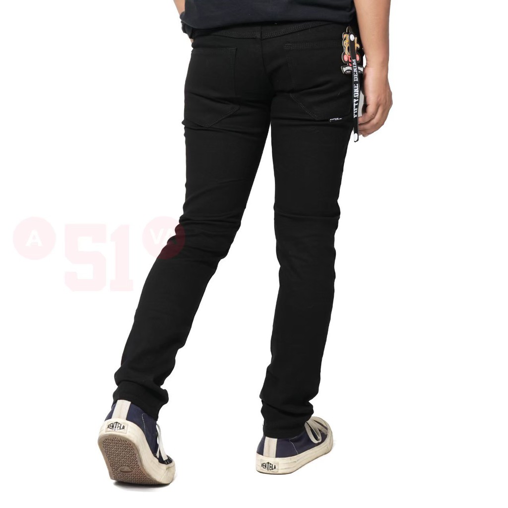 CELANA JEANS HITAM POLOS / JEANS PRIA HITAM POLOS / CELANA JEANS PANJANG PRIA