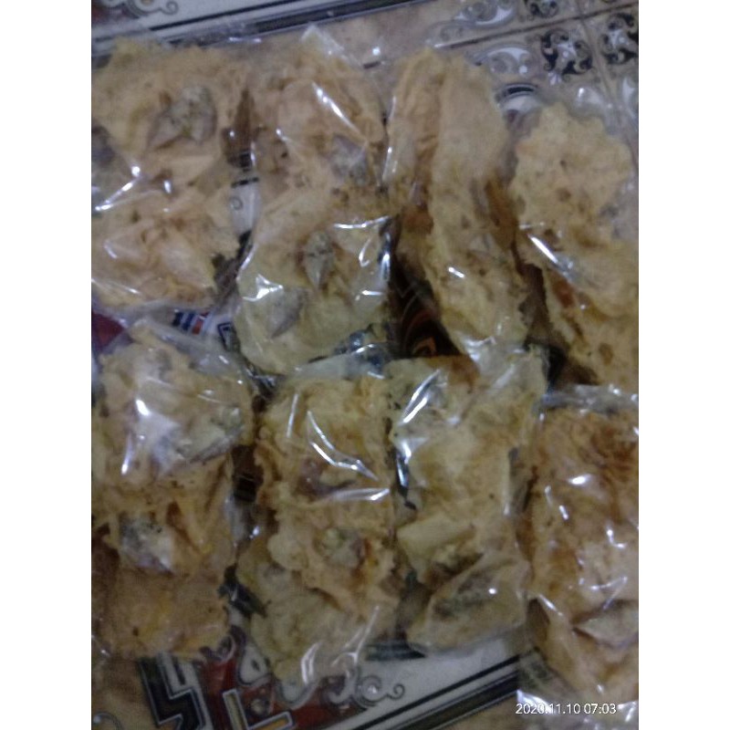 

Peyek Teri / Peyek Ikan Asin / Peyek Kacang