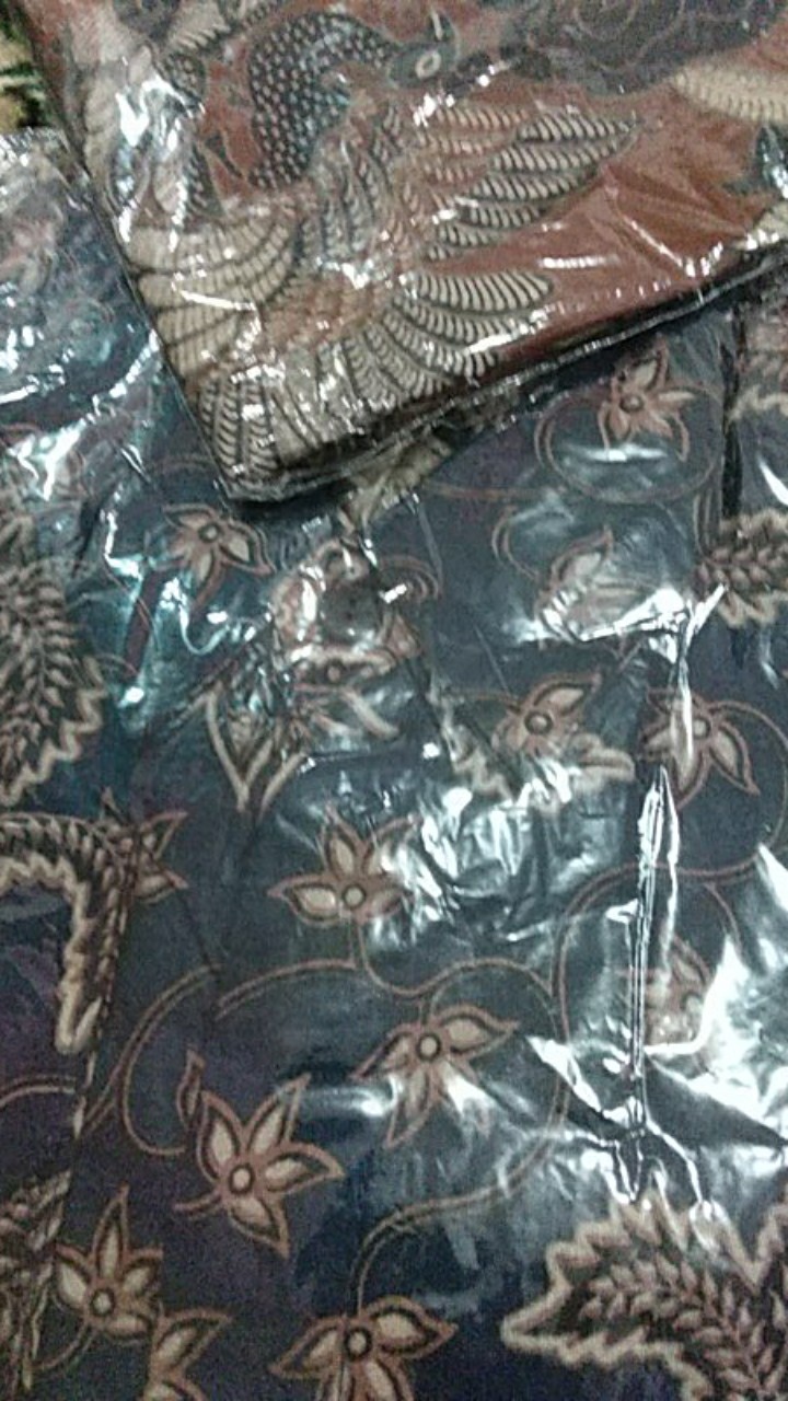 Kemeja Batik Pria Lengan Panjang • Baju Batik Pria • Atasan Tradisional Batik Pria Best Seller