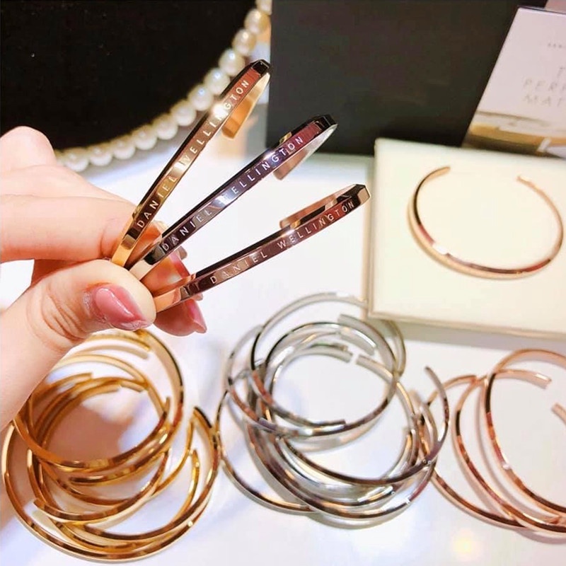 Gelang Titanium Wanita Pasangan Bangle Lapis Emas 18K Anti Karat Perhiasan Premium-3