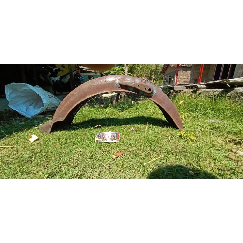 Slebor CB 125 Pres Kudus