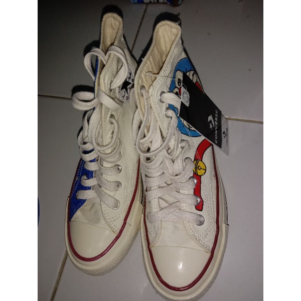 converse x doraemon