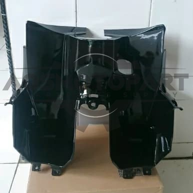 COVER TENGAH VARIO TECHNO 110 CBS