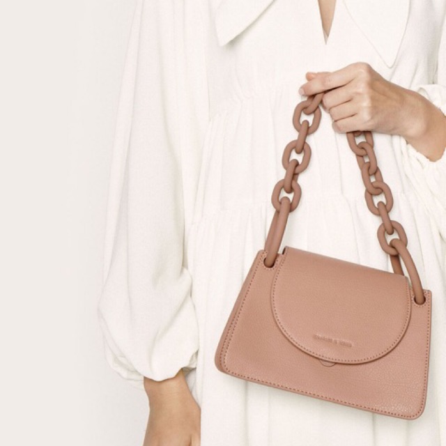 chain link shoulder bag