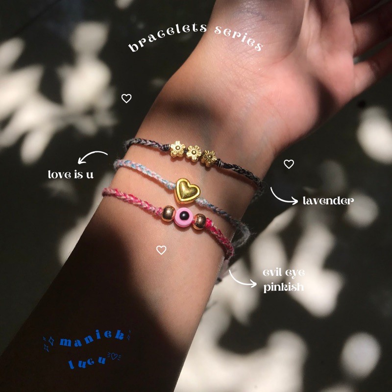 One set Bracelets