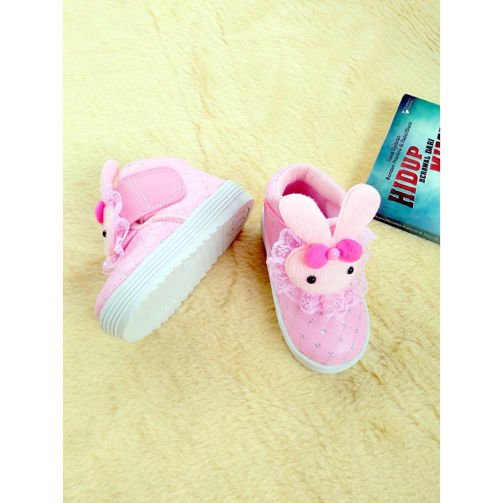 Sepatu Anak  04 Rabbit Pink