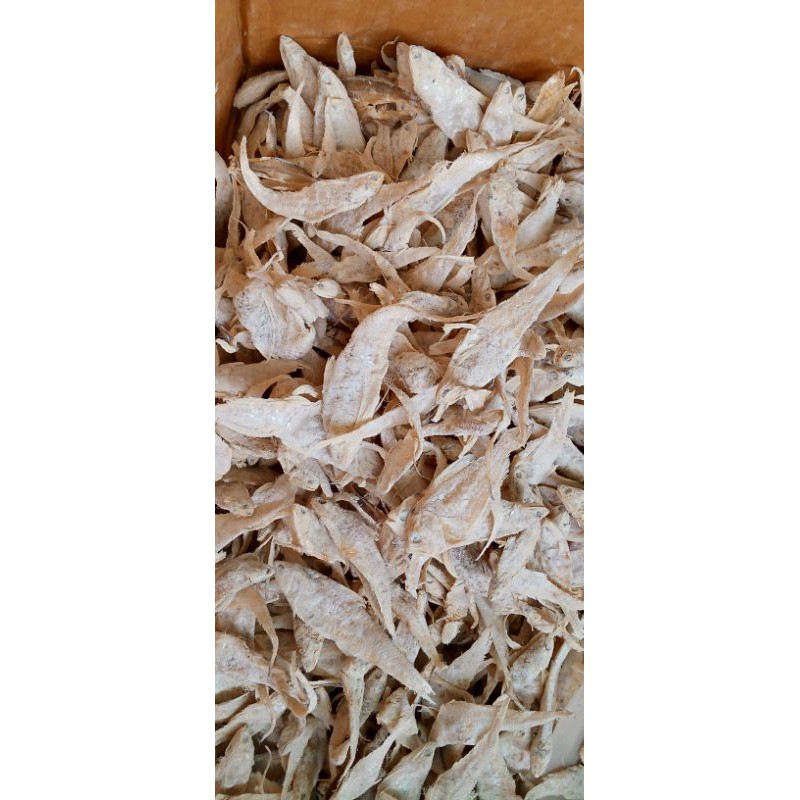 

Bulu ayam/ ikan jentir kering asli 1kg