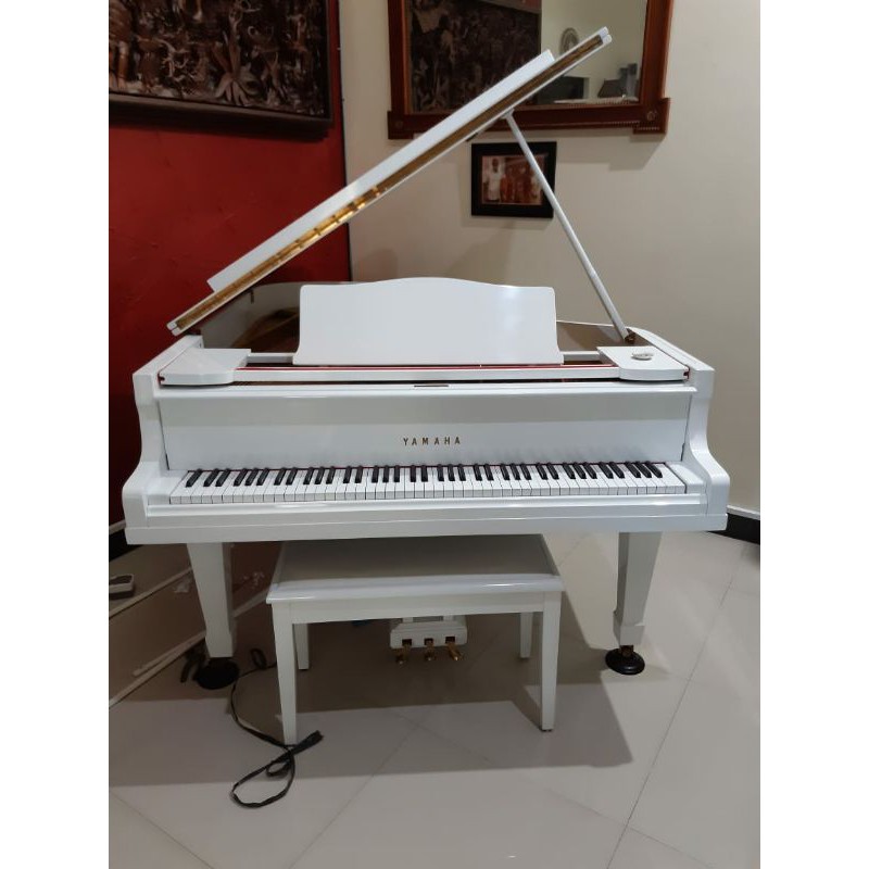 Piano grand Yamaha G2 Putih