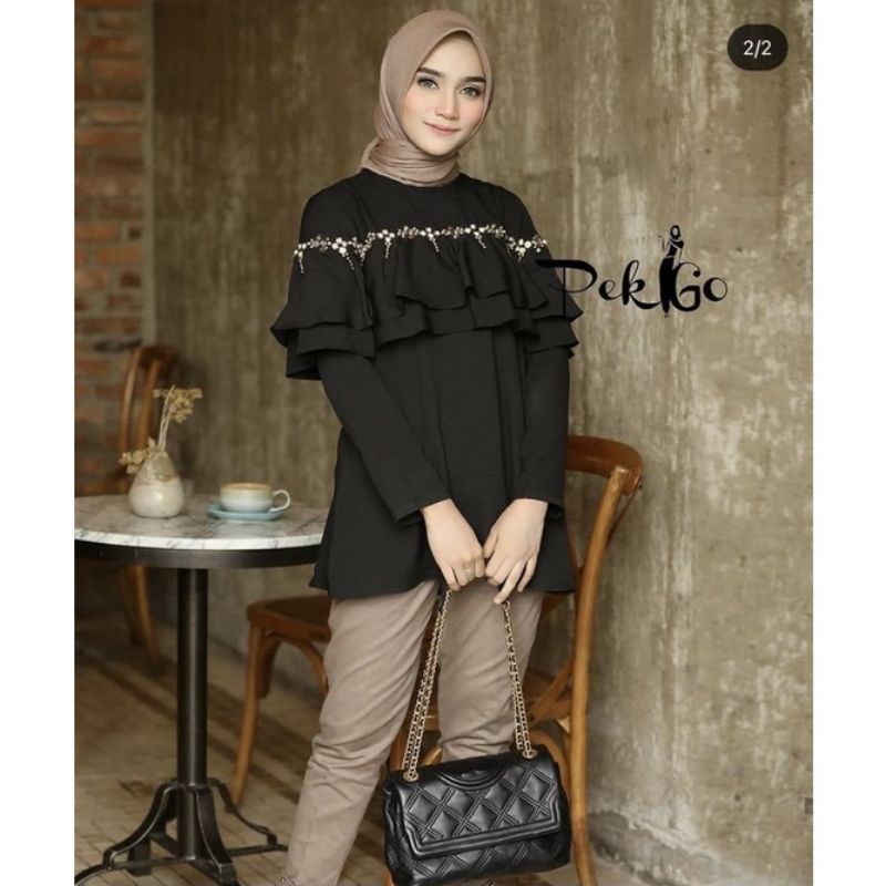 preloved Sabrina blouse by pekgo Apparel