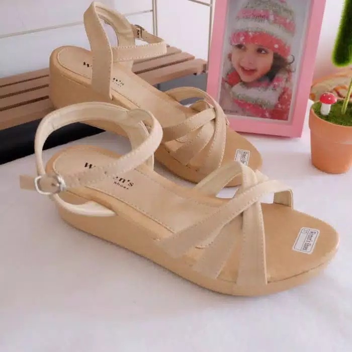 CS JOG Clarisse Wedges Wanita KIRANA REALPICT  5cm Tali Silang Krem Hitam Black Cream-7
