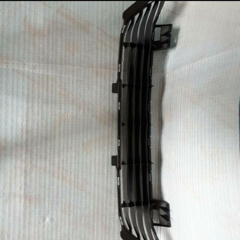 Grill Ram bumper depan Fortuner VRZ