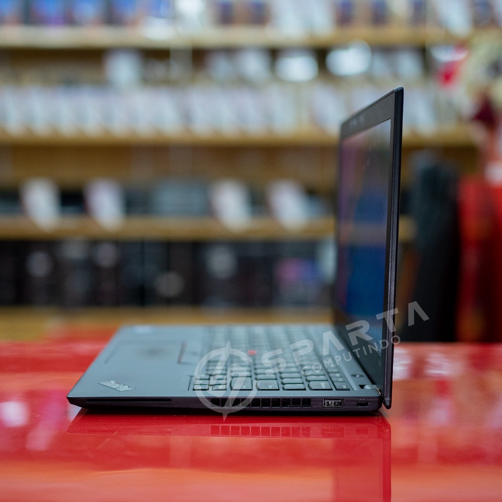 Lenovo Thinkpad X280 i7 Gen8 Ram 8GB SSD 256GB Layar 12&quot; Like New