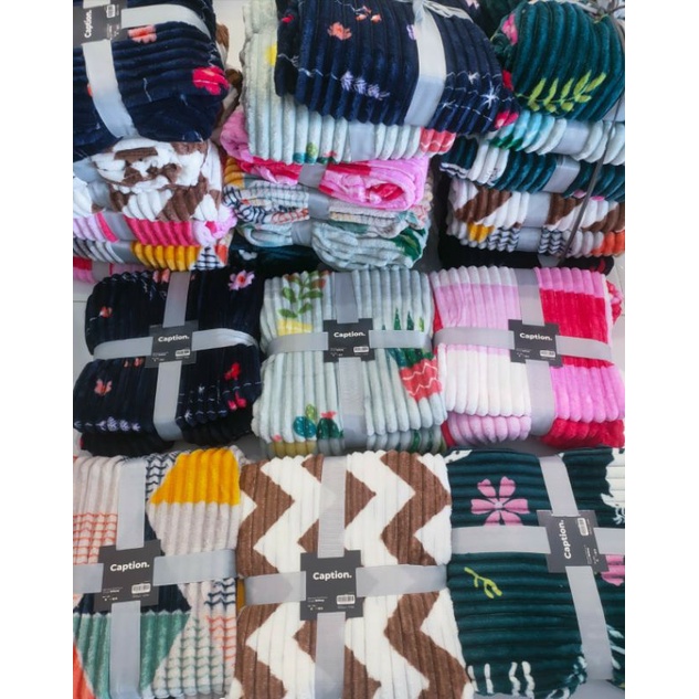 SELIMUT CAPTION MOTIF 150×200