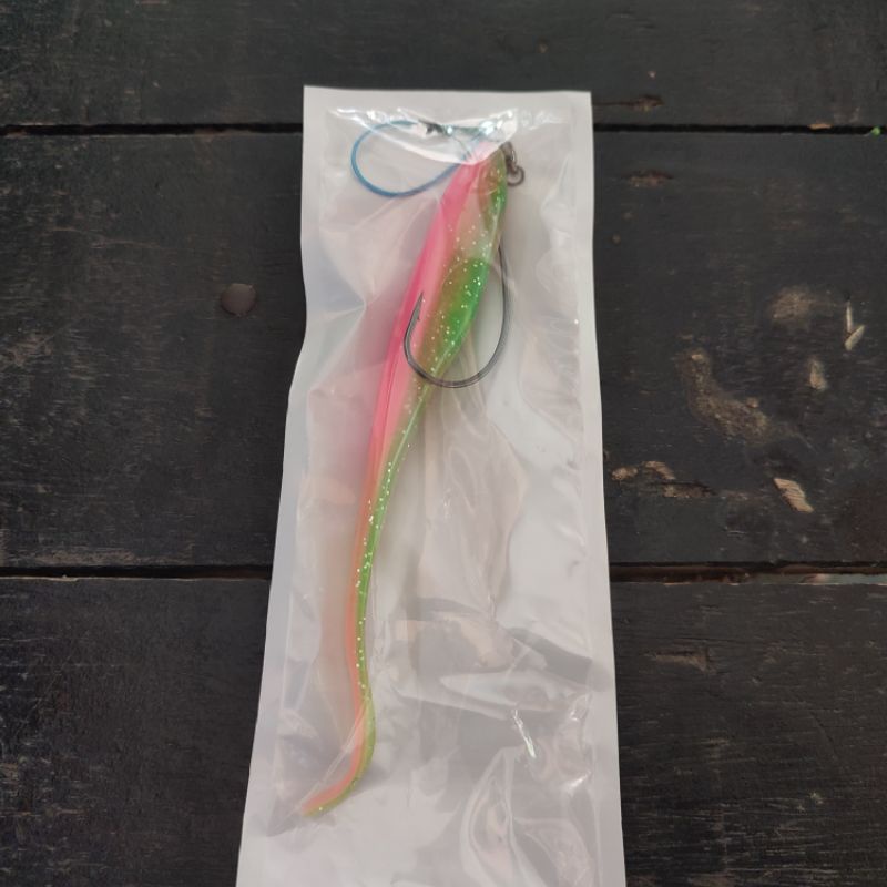 SILENCER SOFT PLASTIK REPLIKA TINGGAL PAKAI 17.5CM 20GRAM HOOK 5/0