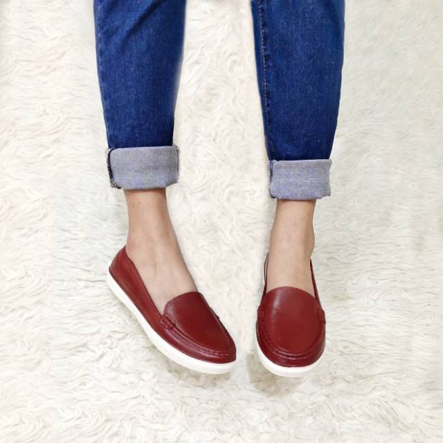Sepatu Slip On Wanita Jelly Yumeida
