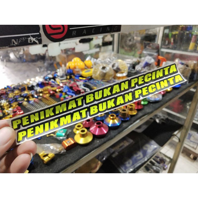 

stiker penikmat bukan pecinta