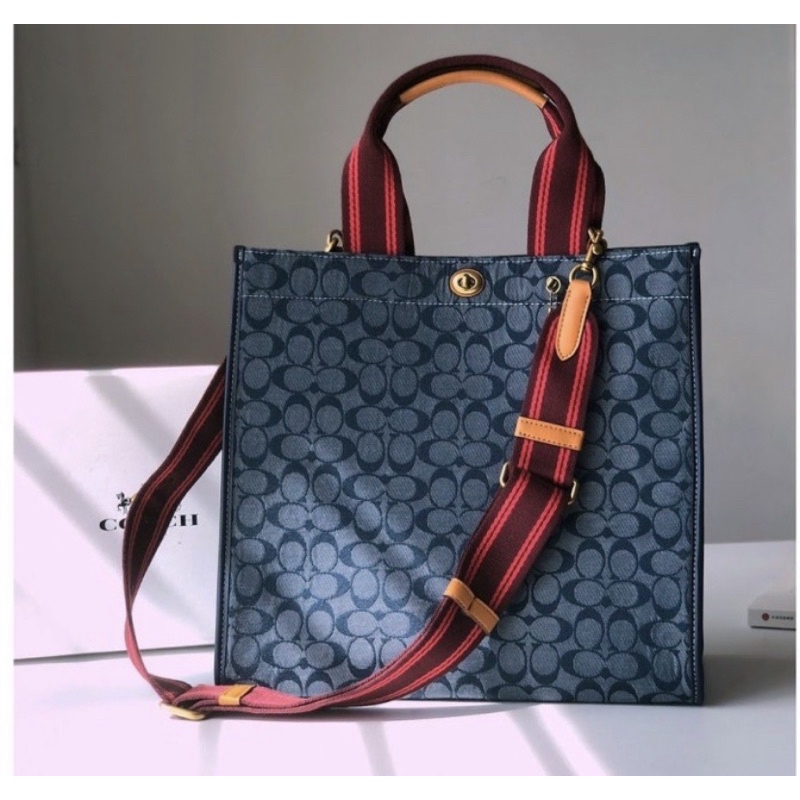Coach Tote 34 In Signature Chambray F3664 Midnight Navy